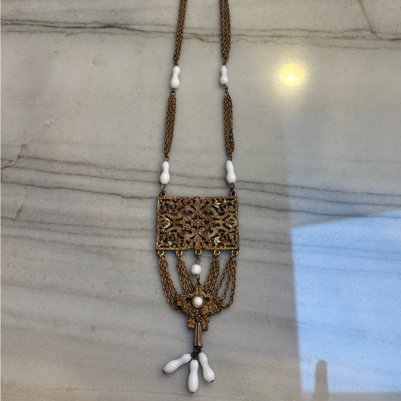 Vintage Czech Glads and Gold Toned Brass Necklace - Picture 3 of 7